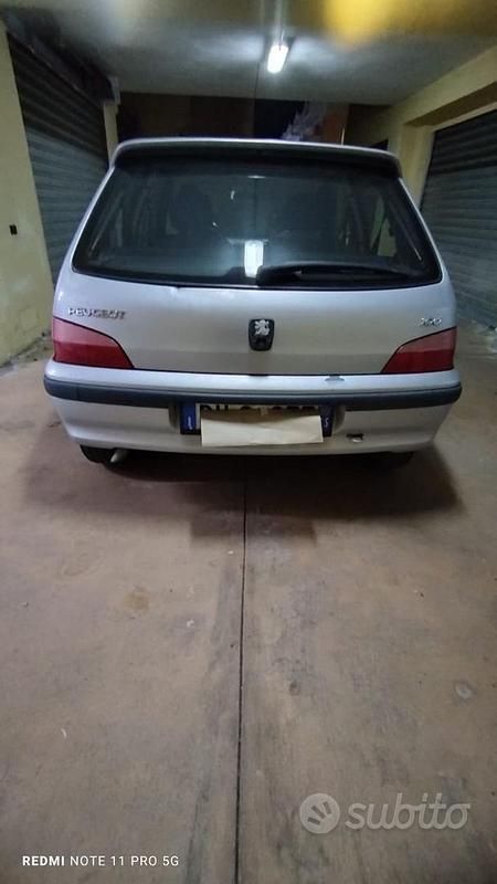 Usata Peugeot 106 60 CV (44 kW) 2001 Grigio Utilitaria