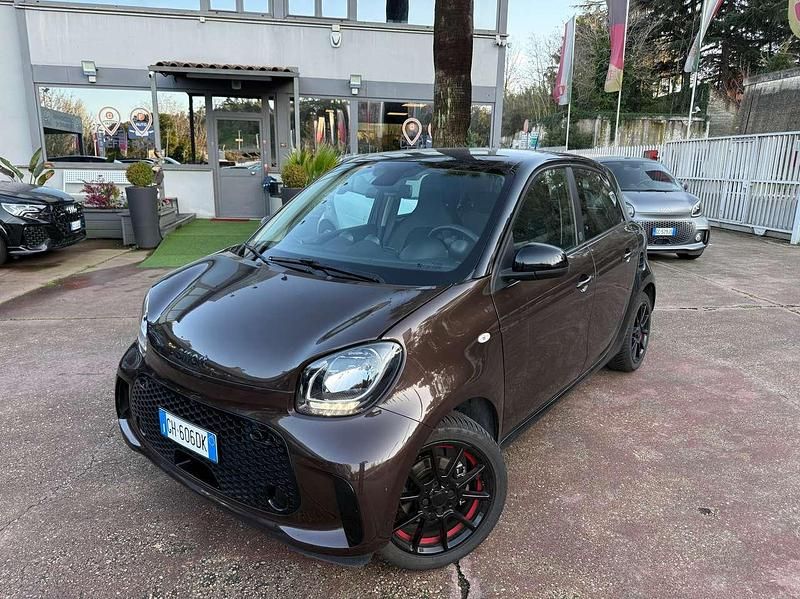 Usata Smart ForFour Electric Drive 60 kW (82 CV) 2021 Marrone Utilitaria