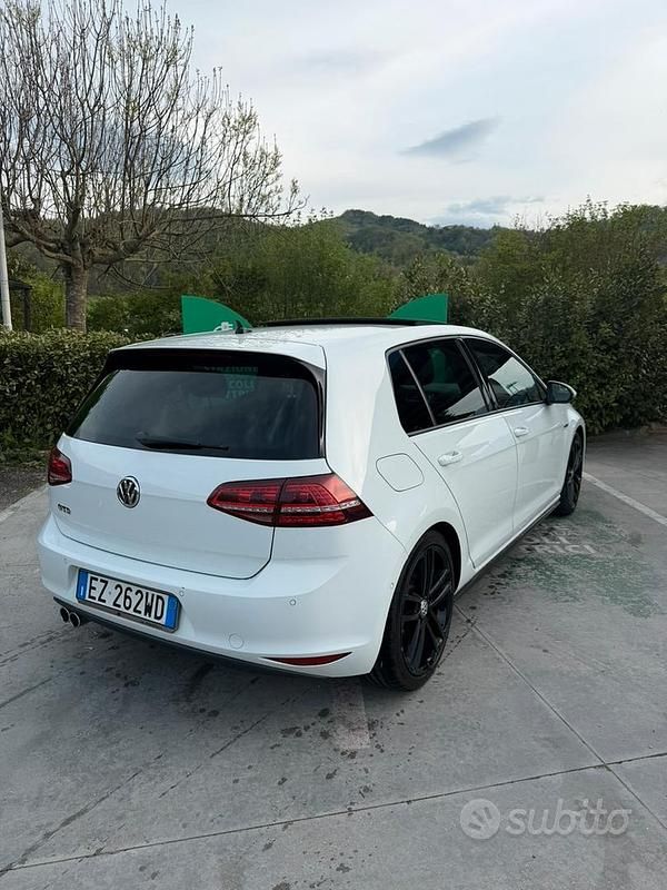 Usata VW Golf VII GTD 184 CV (135 kW) 2015 Bianco Utilitaria