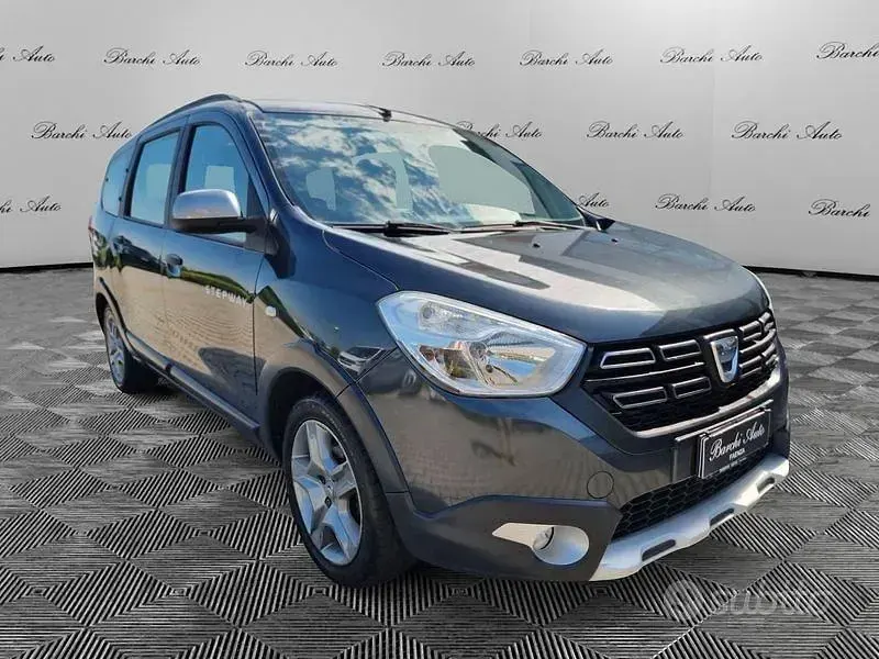 Usata Dacia Lodgy 109 CV (80 kW) 2017 Grigio Monovolume