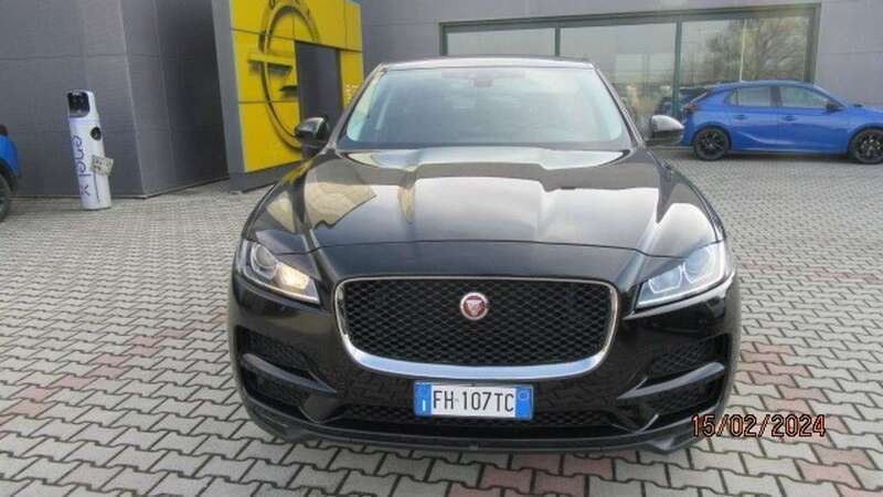 Usata Jaguar F-Pace Pure 180 CV (132 kW) 2017 Nero SUV