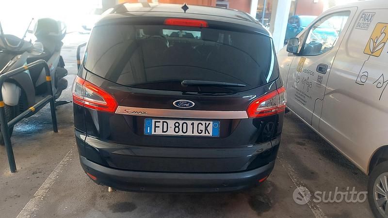 Usata Ford S-MAX Titanium 163 CV (119 kW) 2016 Nero Monovolume