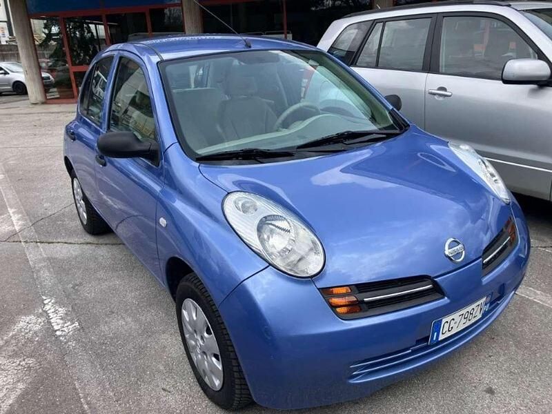 Usata Nissan Micra Visia 65 CV (47 kW) 2003 Azzurro metallizzato Utilitaria