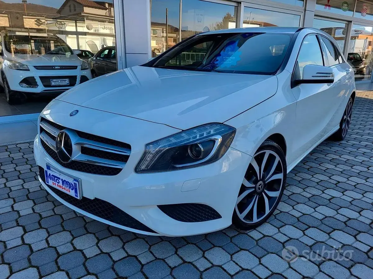 Usata Mercedes A180 109 CV (80 kW) 2014 Bianco Utilitaria