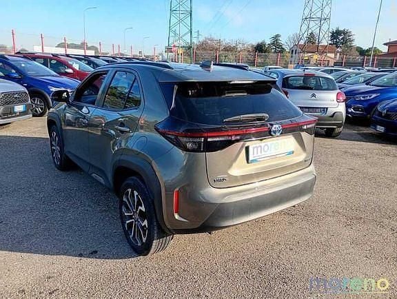 Occasion Toyota Yaris Hybrid Trend 116 ch (85 kW) 2023 Gris Pick-up