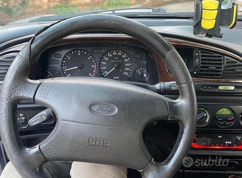 Usata Ford Mondeo 90 CV (66 kW) 1998 Grigio Station wagon