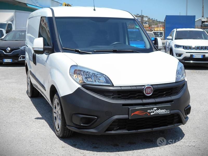Usata Fiat Doblò 95 CV (69 kW) 2017 Bianco Monovolume