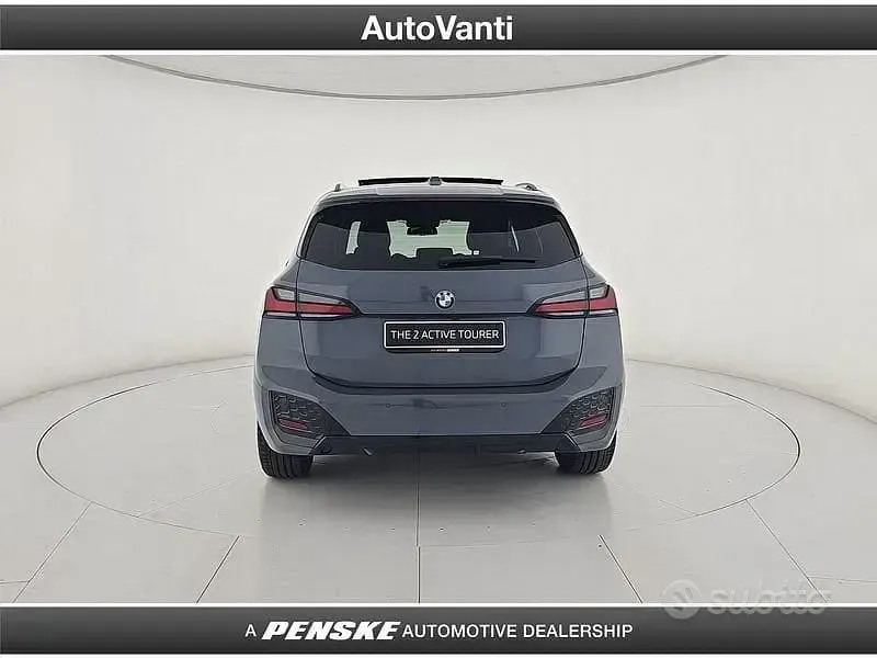 Neu BMW 218 Active Tourer Comfort Edition 150 PS (110 kW) 2025 Grau Van / Kleinbus