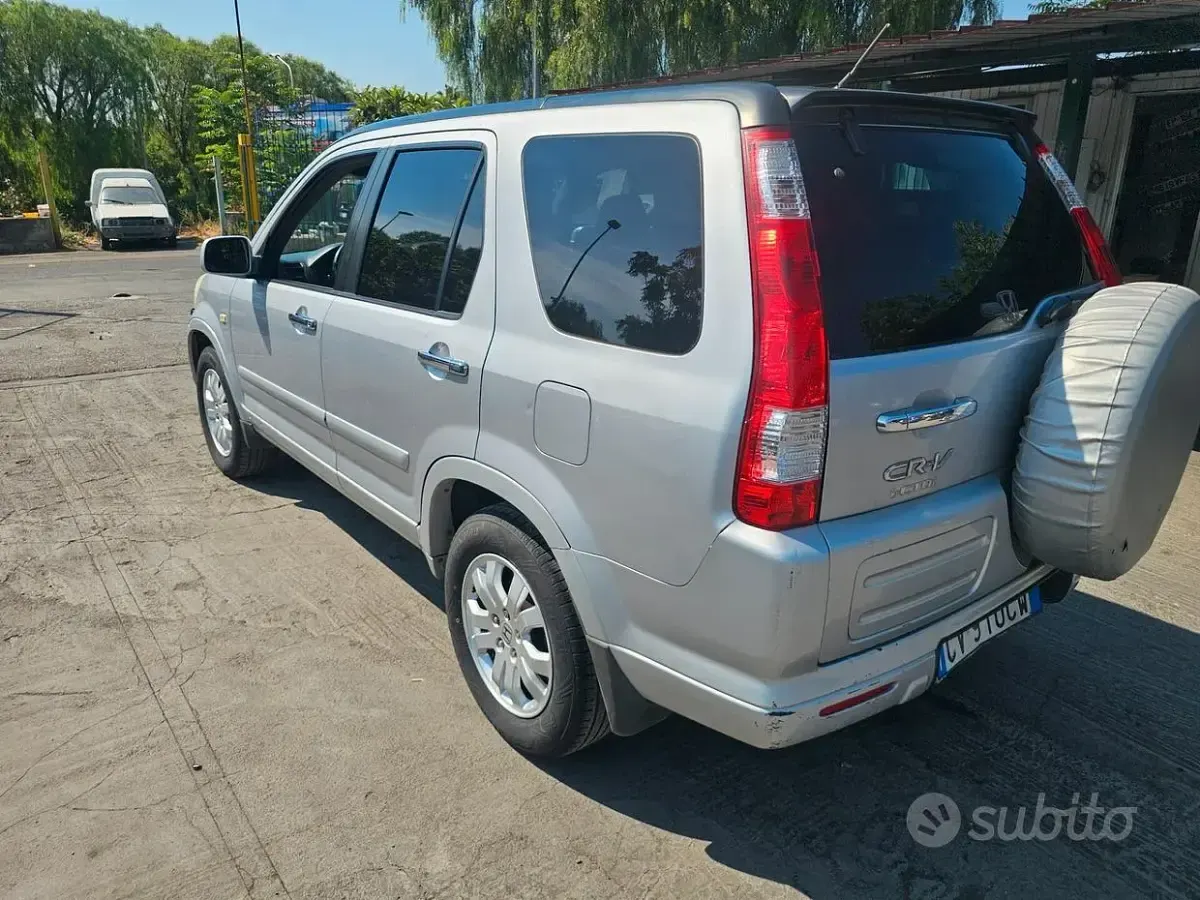 Usata Honda CR-V ES 140 CV (102 kW) 2006 Grigio SUV