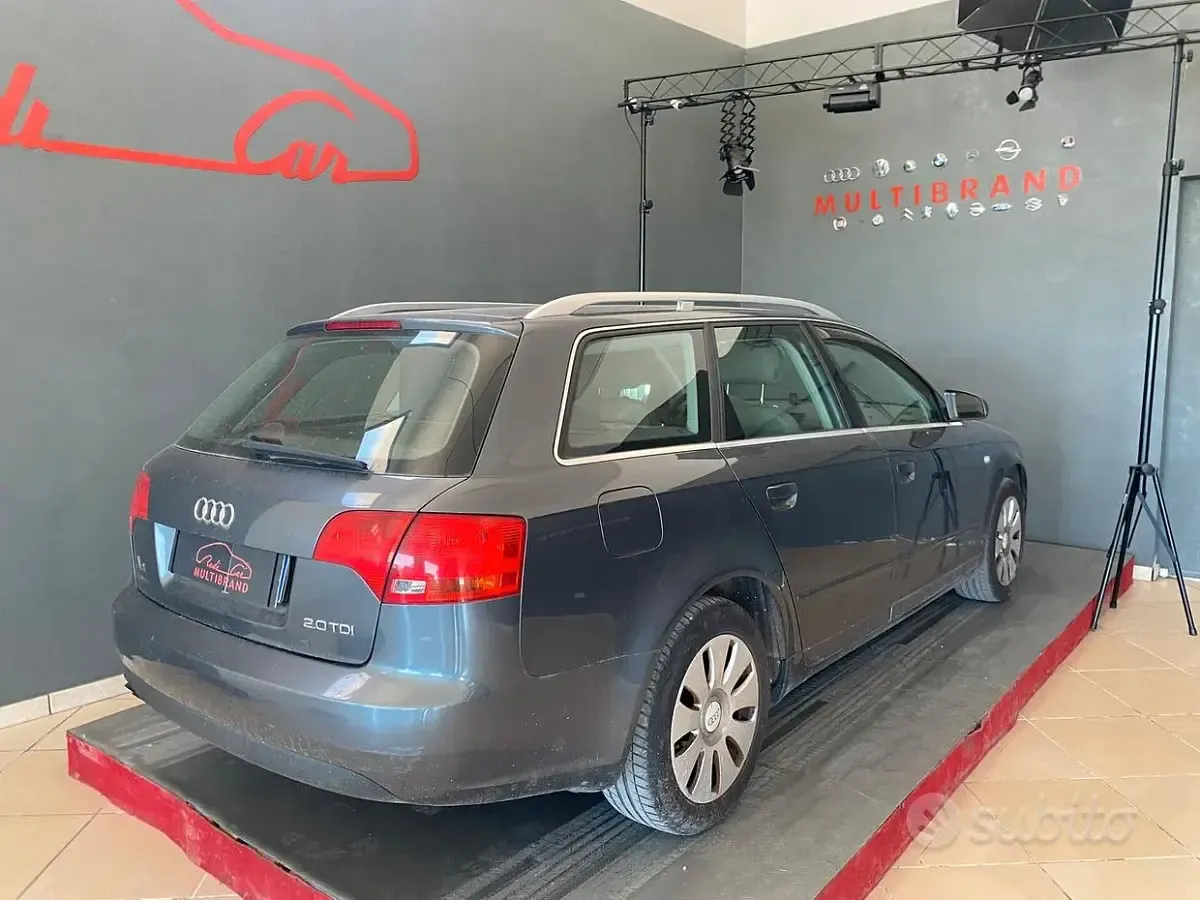 Usata Audi A4 140 CV (102 kW) 2005 Grigio Station wagon