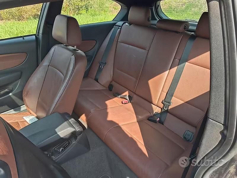 Usata BMW 318 143 CV (105 kW) 2007 Grigio Berlina