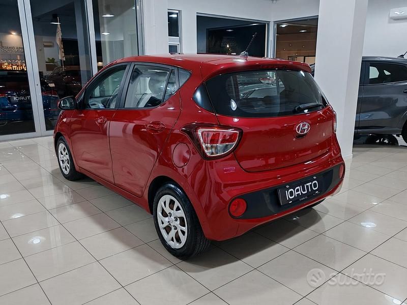 Usata Hyundai i10 69 CV (50 kW) 2018 Rosso Utilitaria