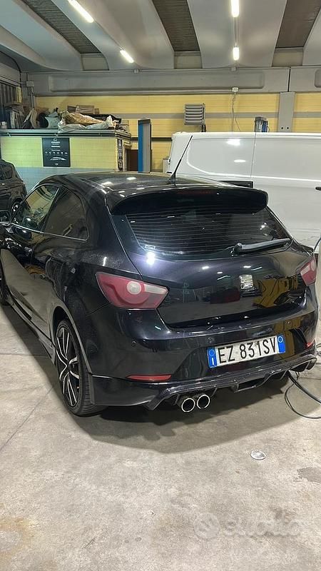 Usata Seat Ibiza FR 90 CV (66 kW) 2015 Nero Utilitaria