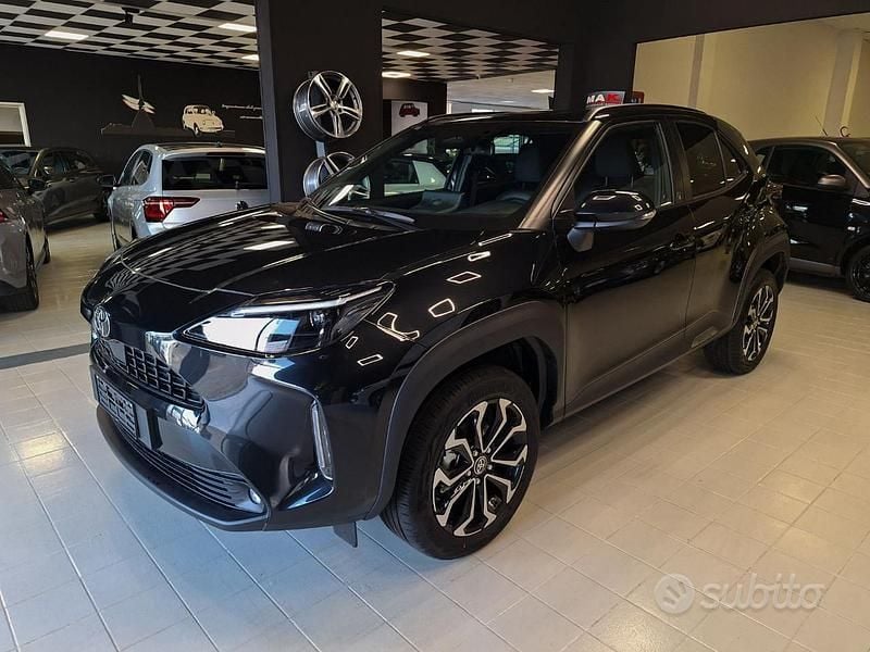 Nuova Toyota Yaris Cross 130 CV (95 kW) 2025 Nero SUV