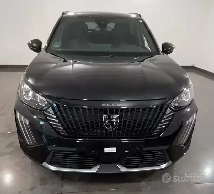 Usata Peugeot 2008 Allure 100 CV (73 kW) 2024 Nero SUV