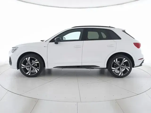 Usata Audi Q3 Sport 150 CV (110 kW) 2024 Bianco arkona SUV