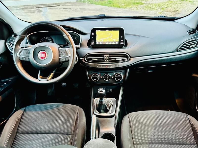 Usata Fiat Tipo Lounge 119 CV (87 kW) 2017 Grigio Station wagon