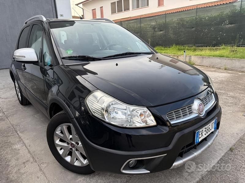 Usata Fiat Sedici Dynamic 120 CV (88 kW) 2013 Nero SUV