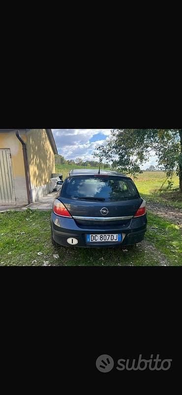 Usata Opel Astra 101 CV (74 kW) 2006 Blu
