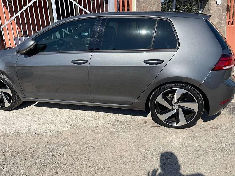 Usata VW Golf VII Highline 116 CV (85 kW) 2017 Berlina