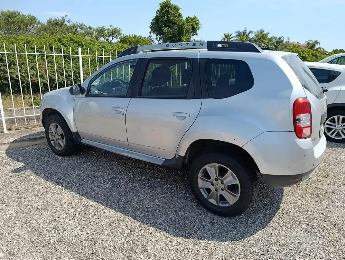 Usata Dacia Duster Black Shadow 114 CV (83 kW) 2017 Argento SUV