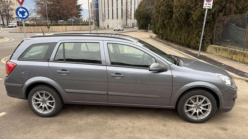 Usata Opel Astra 125 CV (91 kW) 2006 Station wagon