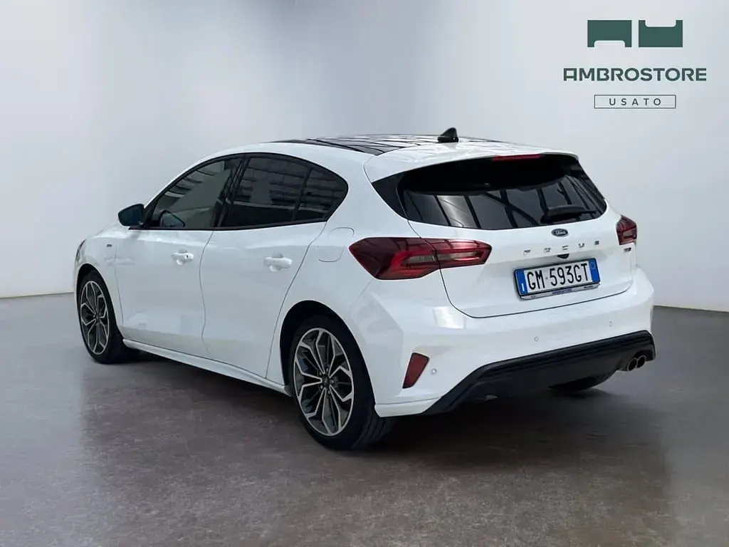 Begagnad Ford Focus 155 HK (114 kW) 2023 Vit Sedan