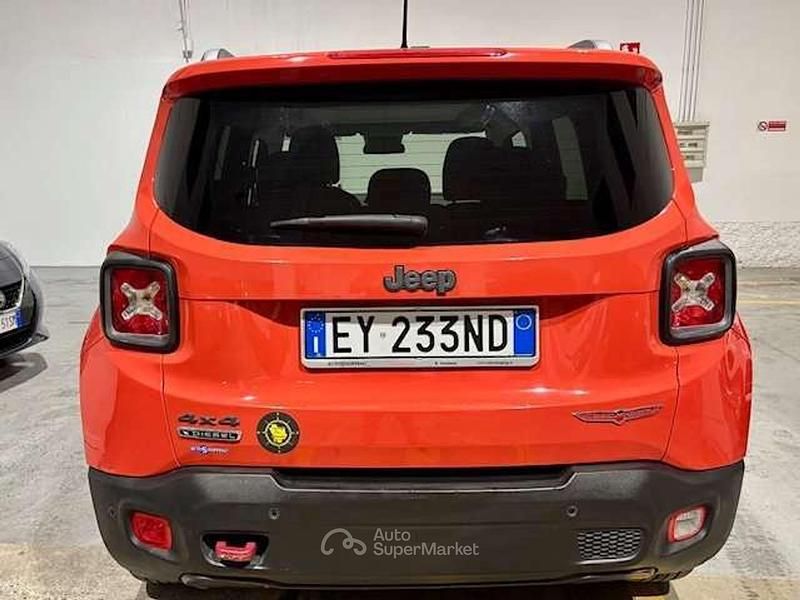 Usata Jeep Renegade Trailhawk 170 CV (125 kW) 2015 Rosso SUV