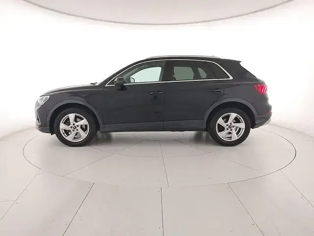 Usata Audi Q3 Advanced 150 CV (110 kW) 2025 Nero mito metallizzato SUV