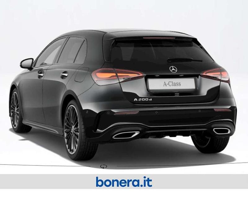 Nuova Mercedes A200 Advanced Plus 150 CV (110 kW) 2026 Vernice nero cosmo Berlina