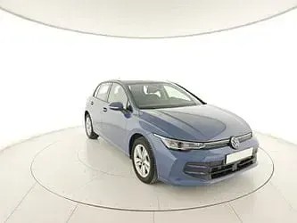 Usata VW Golf VIII Life 116 CV (85 kW) 2025 Utilitaria