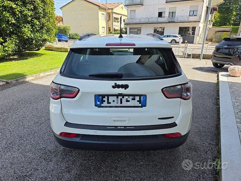 Usata Jeep Compass Night Eagle 120 CV (88 kW) 2019 Bianco pastello SUV