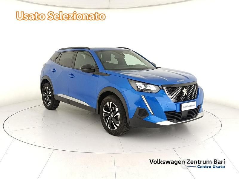 Begagnad Peugeot 2008 Allure 131 HK (96 kW) 2023 Blå SUV