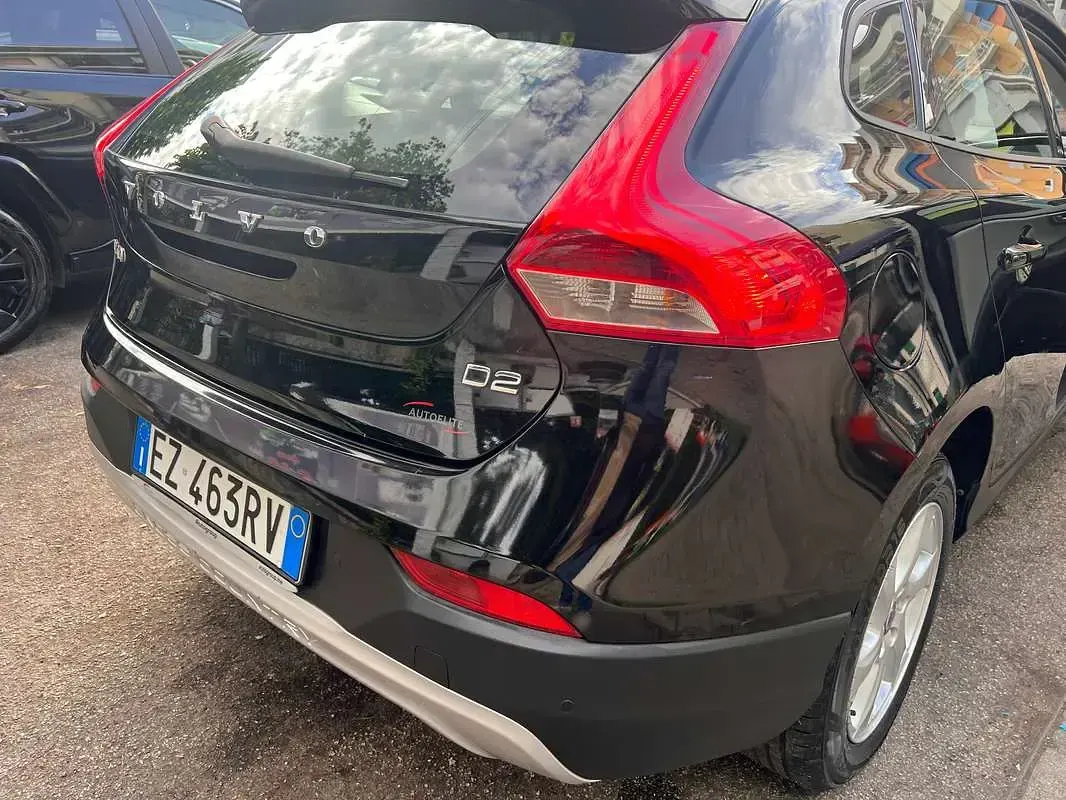 Usata Volvo V40 CC Summum 114 CV (83 kW) 2015 Nero Station wagon