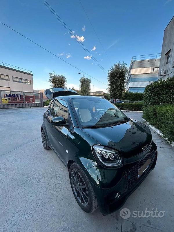 Usata Smart ForTwo Coupé 2021 Verde Utilitaria