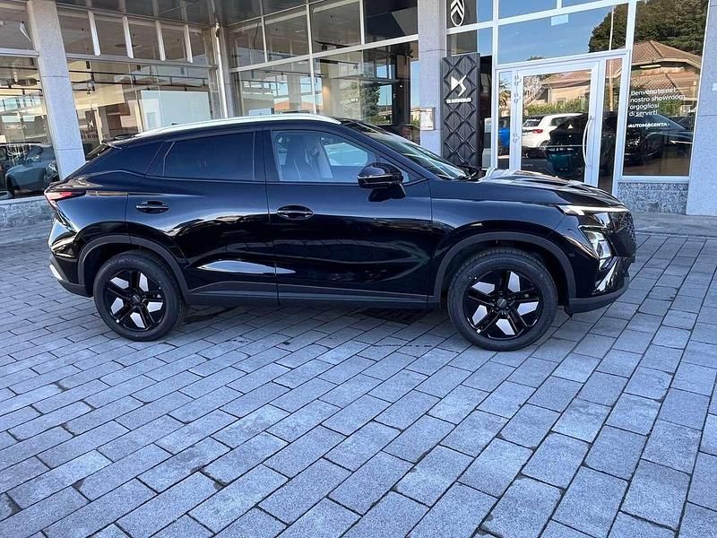 Nuova Omoda 5 147 CV (108 kW) 2025 Karbon black SUV
