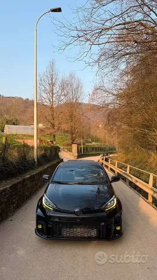Usata Toyota Yaris 261 CV (191 kW) 2020 Nero