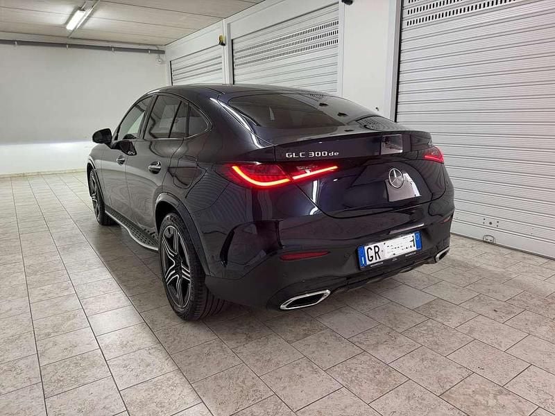 Usata Mercedes GLC300e AMG Line Premium Plus 197 CV (144 kW) 2023 Blu/azzurro Coupé
