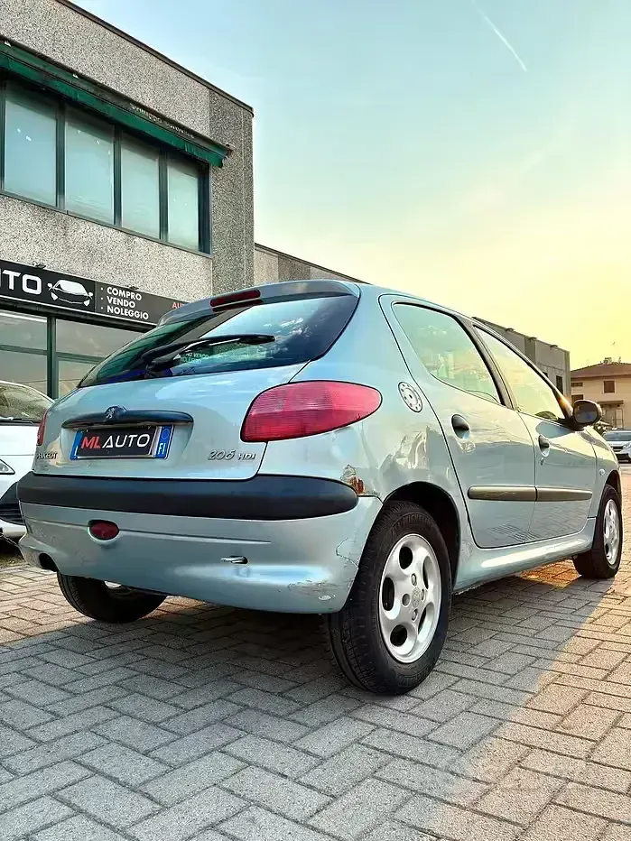 Usata Peugeot 206 90 CV (66 kW) 2003 Grigio Berlina