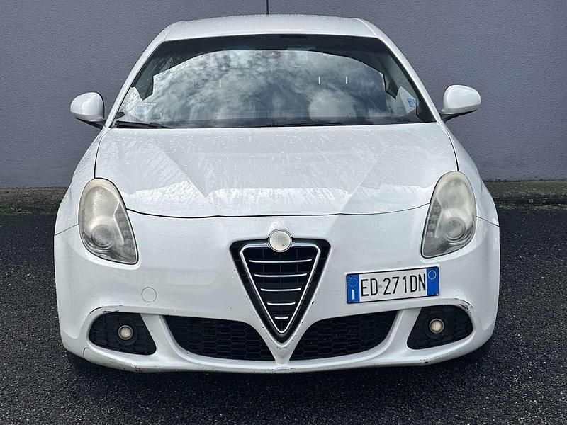 Usata Alfa Romeo Giulietta Progression 105 CV (77 kW) 2010 Bianco pastello Utilitaria