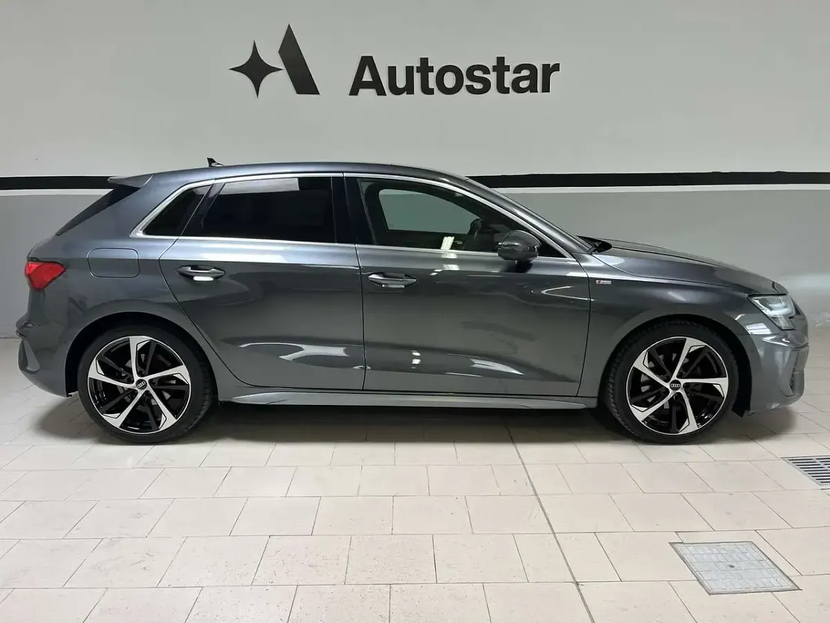 Usata Audi A3 S-Line 116 CV (85 kW) 2021 Grigio Berlina