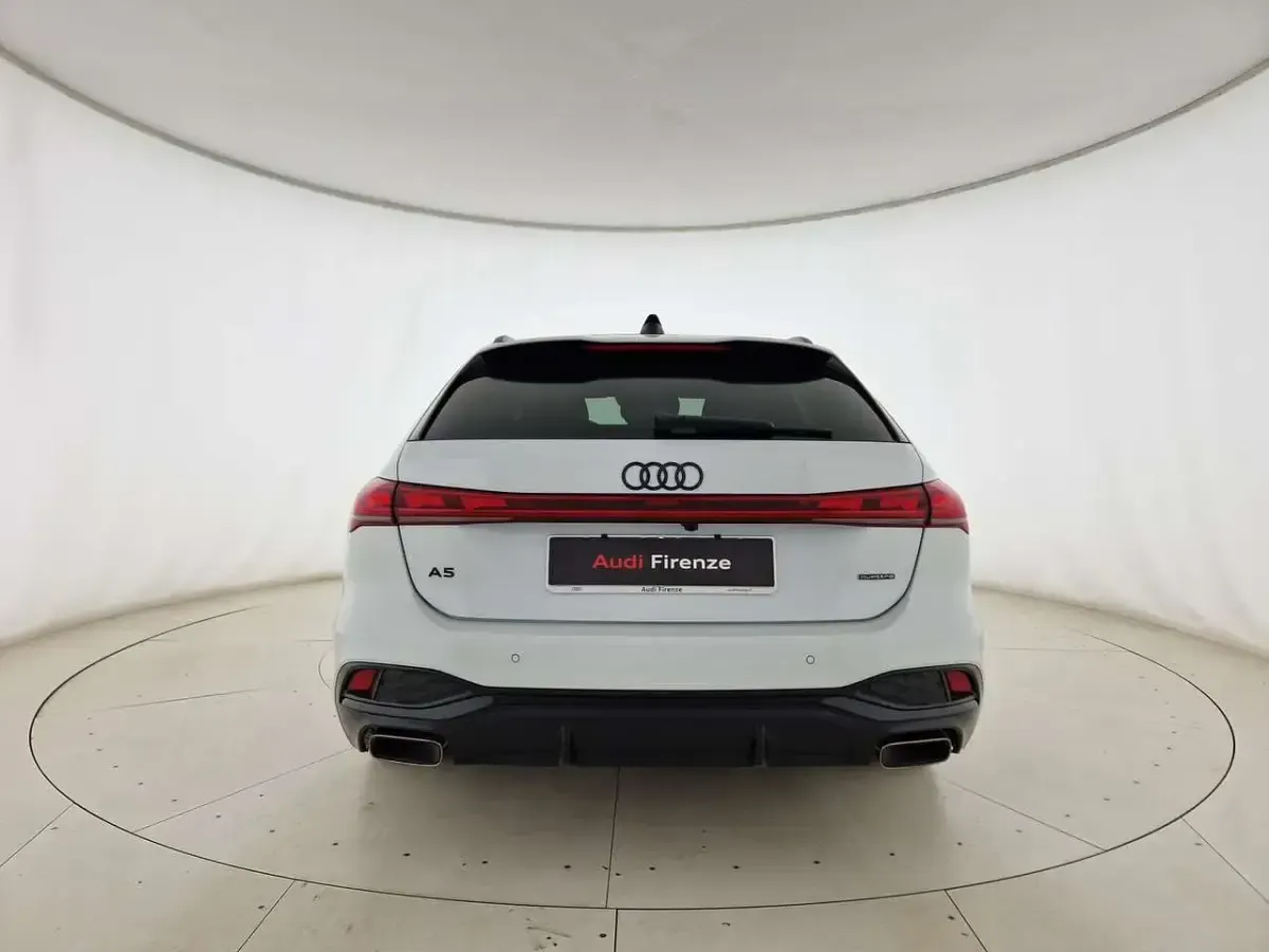 Nuova Audi A5 S-Line 299 CV (219 kW) 2025 Bianco ghiacciaio metallizzato Station wagon