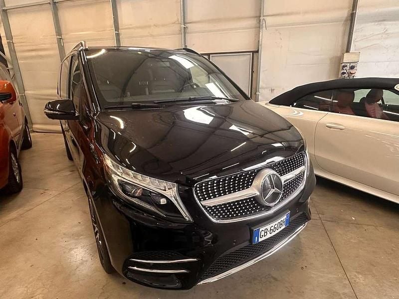 Nero Usata 2020 Mercedes V300 Premium Monovolume | 49.900 € (Buon prezzo) - Immagine 1/4