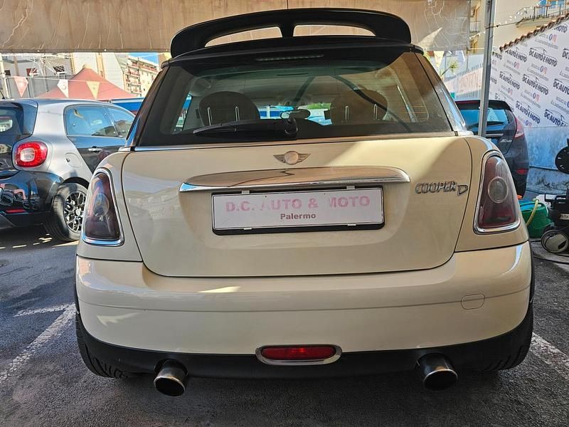 Usata Mini Cooper D 150 CV (110 kW) 2010 Beige Utilitaria