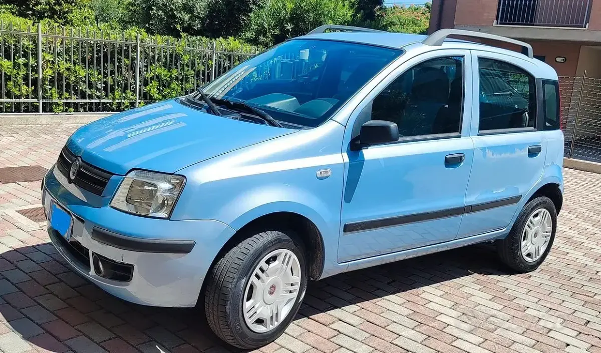 Usata Fiat Panda Dynamic 60 CV (44 kW) 2007 Blu/azzurro Utilitaria