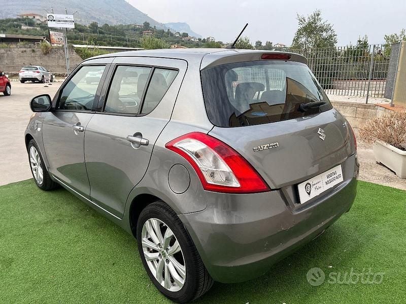 Usata Suzuki Swift 94 CV (69 kW) 2015 Grigio(met.) Utilitaria