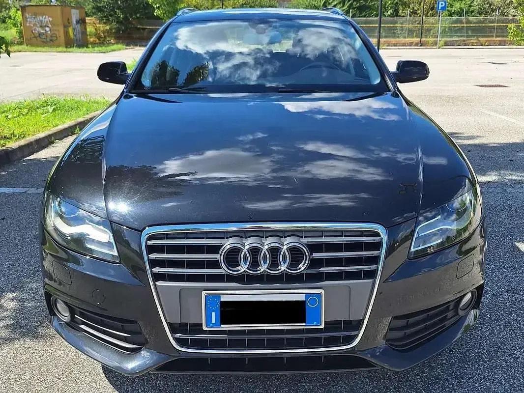 Usata Audi A4 Advanced Plus 120 CV (88 kW) 2010 Nero Station wagon