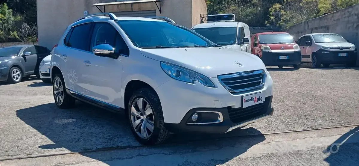 Usata Peugeot 2008 Allure 92 CV (67 kW) 2014 Bianco SUV