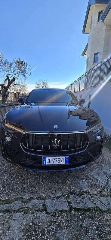 Usata Maserati Levante 349 CV (256 kW) 2021 Nero SUV