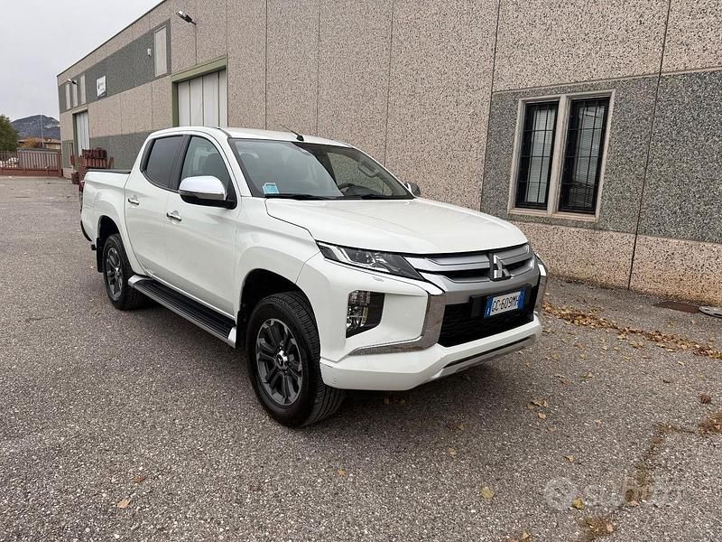Usata Mitsubishi L200 Intense 150 CV (110 kW) 2020 Bianco Pick-up